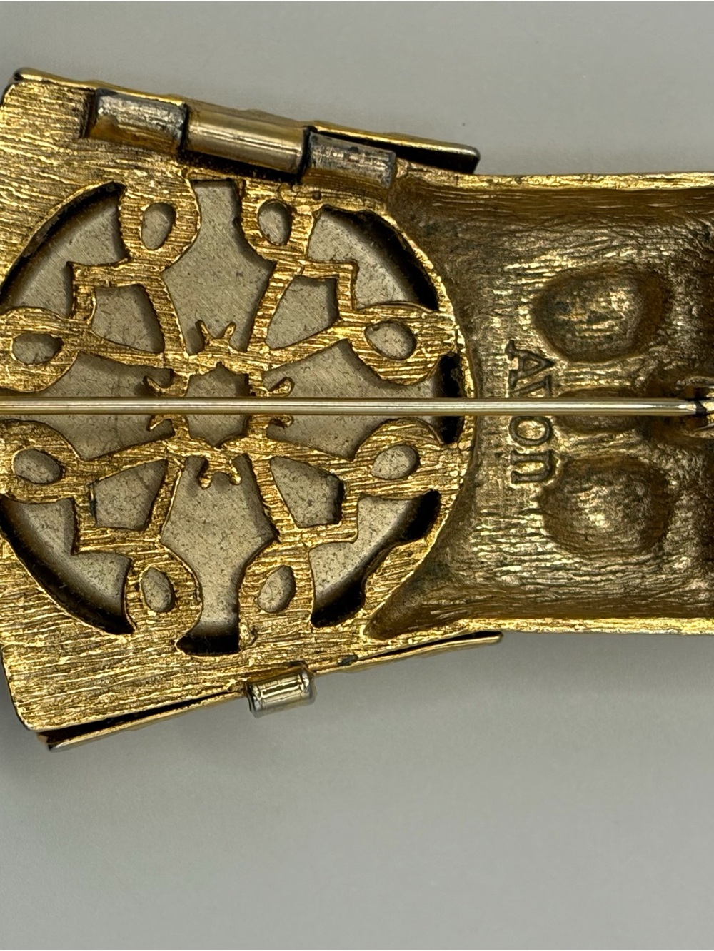 Gold Tone Avon Solid Perfume Brooch - Picture 3 of 3